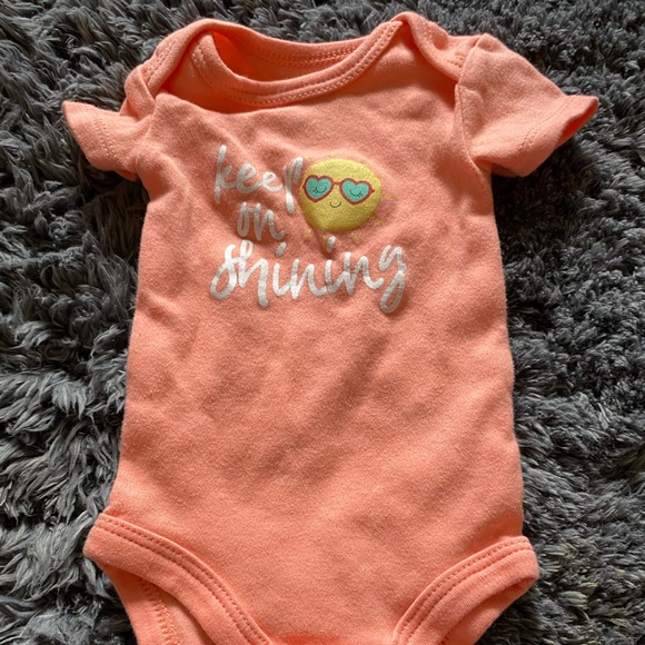 3 BABY ONESIES - Picture 5 of 5